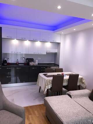 Апартаменты Lux Apartman Marina Будва Апартаменты с 2 спальнями-8